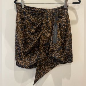 House of Harlow black mini skirt